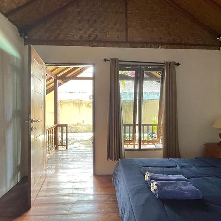 Rumah Tiga Gili Gili Air Exterior photo